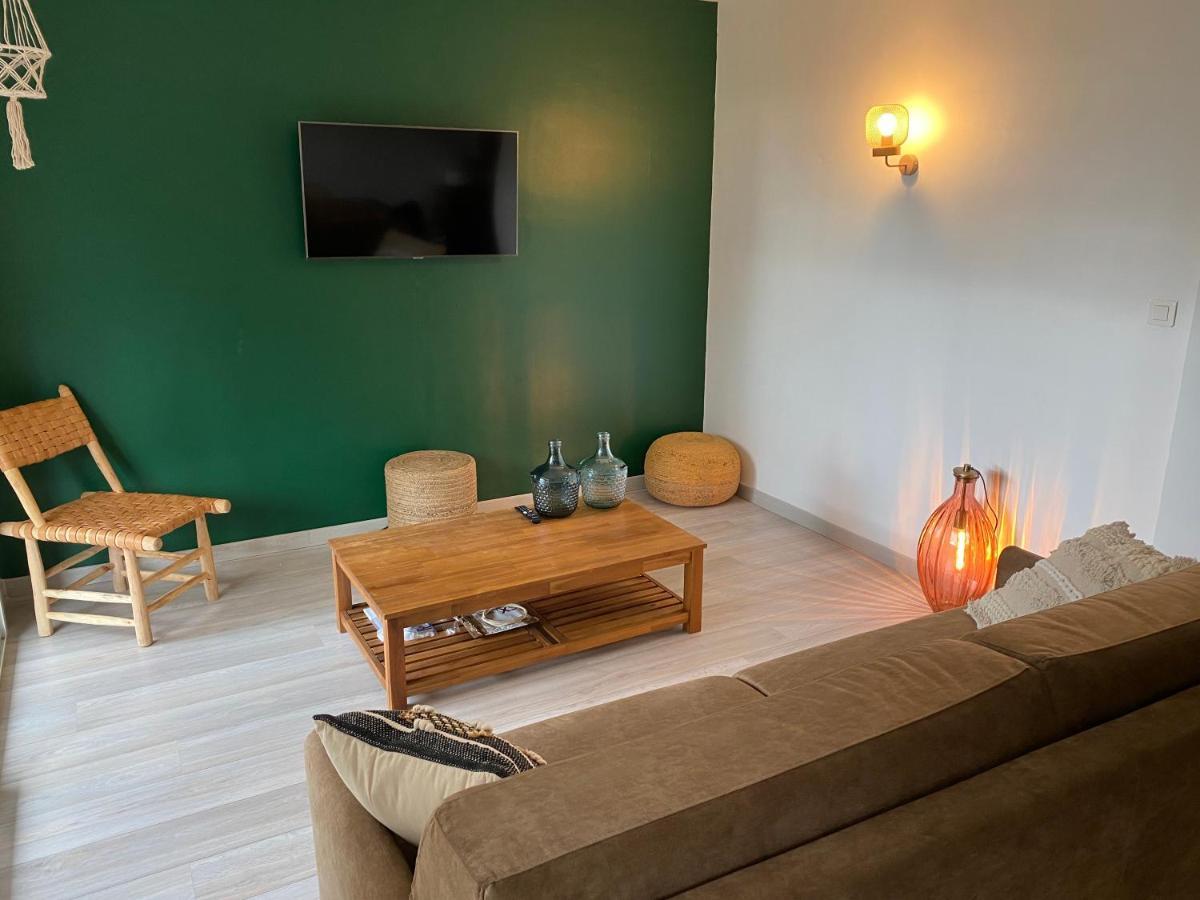 Appartement Le Panoramic - Terrasse Et Parking Cassis Exterior foto
